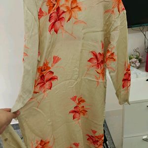 Floral Suit Dupatta Set.