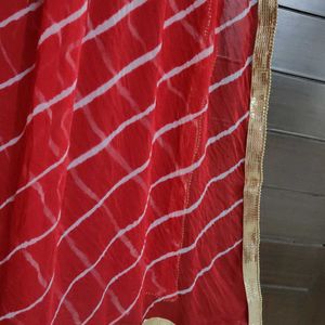 Women Red & White Chiffon Leheriya Print Dupatta