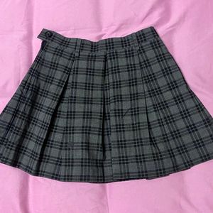 Grey Checkered Skirt 💌