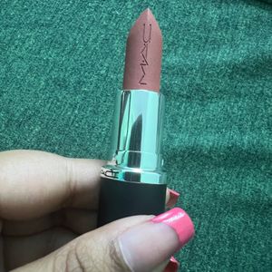 MAC (M.A.CXIMAL) Matte Lipstick “Velvet Teddy”