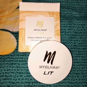 Myglamm Compact