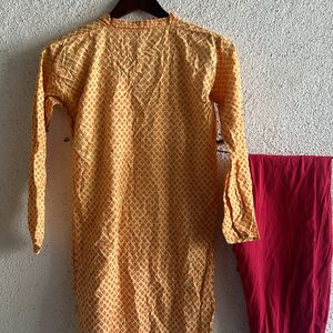 Kurti Set With Leggings