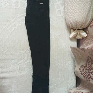 Best women pant of black colour good quality witho