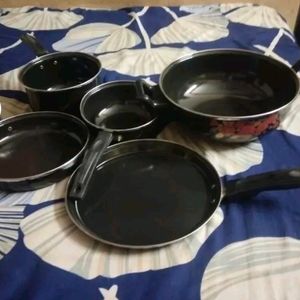 Set Of 5 Cookpieces Cast Iron Brand New