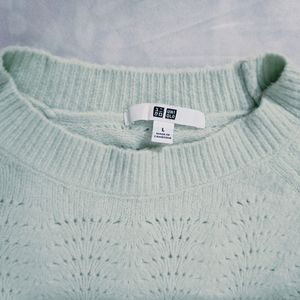 UNIQLO Women's Neck Sweater