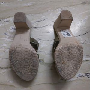 Heels Wedges In Size Uk4 (No Coins)