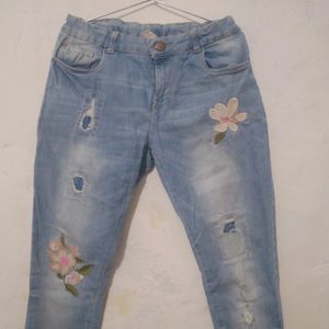 MAX Vintage Floral Embroided Jeans