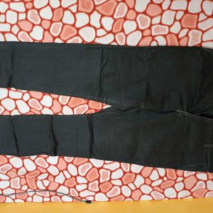 38 Black Strechable Pant