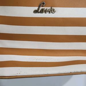 Lavie Brand Sling