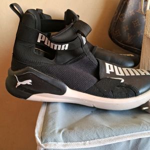 Puma Sneakers