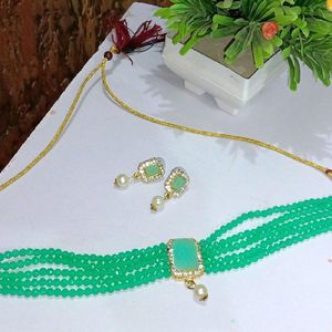 Green Necklace With Earrings