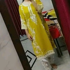 Beautiful Yellow Kurtha And Pant Set