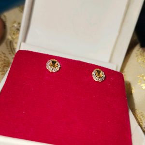 22ct Gold Studs