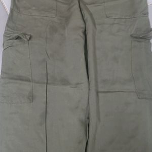 Creeks Cargo Pant Size M