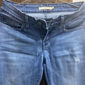 Basic Blue Skinny Levis Jeans