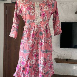 Floral Short Kurti 🌸