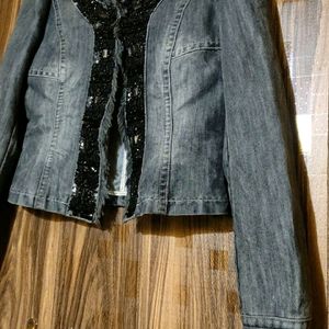 Women Embroidered Beading Cropped Denim Jacket