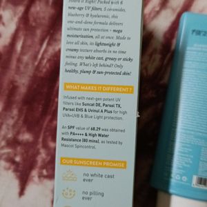 Dot & Key Blueberry Barrier Repair Sunscreen Spf50