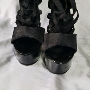 N. BLACK SEXY STILETTOS