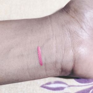 Myglamm Lit Glossy Liquid Eyeliner