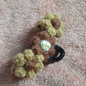 Crochet Flower Clutcher