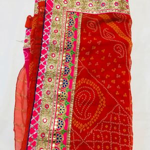 chundari saree with blouse