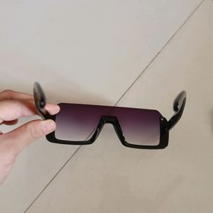 2 Sunglasses Unisex With Case .