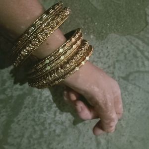 4 Bangles Set Like New