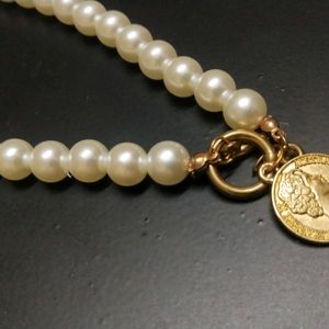 Pearl Necklace With Gold Pendant