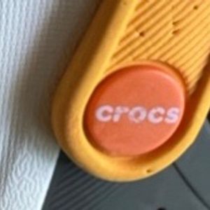 Crocs J 1