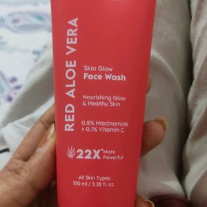 Clensta Red Aloe Vera Skin Glow Facewash