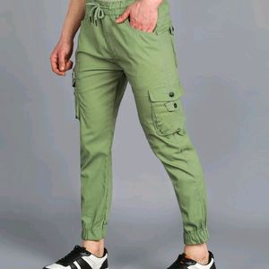 Men cargo pant looking