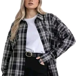 Black Plaid Shirt (Woman)