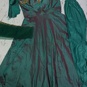 Beautiful Green Gown With Dupata Legi Sleeves