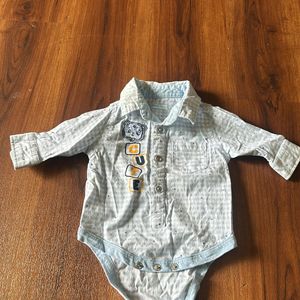 set of 3 outgoing rompers 0-3months