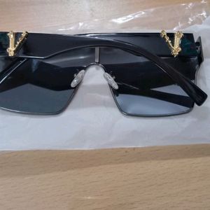 VERSACE Luxury Brand New Sunglasses 🕶️😎