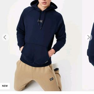 Men's Solid Hooded Sweatshirt