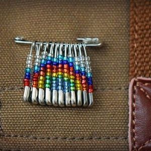 Safety pin Seed Beads Brooch