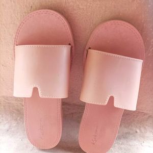 stylish flats for women