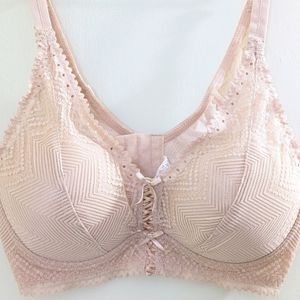 Gorgeous Laced Bra. Great Quality!