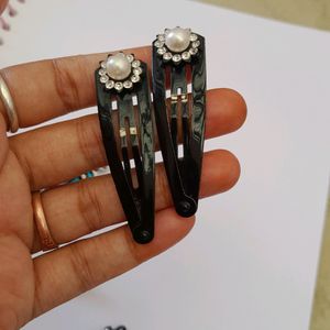 Combo Of 4 Pair Hair Clips