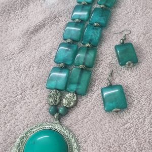 Turquoise Blue Necklace With Matching Earrings