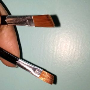 Eye brushes