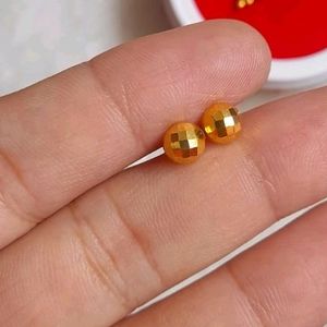 (2)🪙18 Carat Real Gold Studs