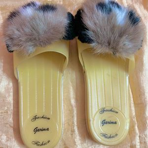 fur slippers