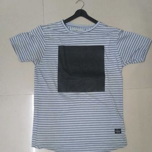 (Ck Brand) T-shirt L Size