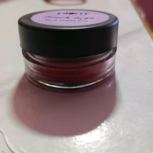 Plum Lip And chick