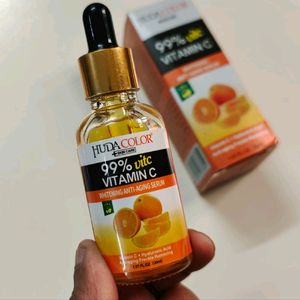 Vit C + Hyaluronic Acid Face Serum.