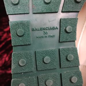 Original Balenciaga Race Runner Sneakers