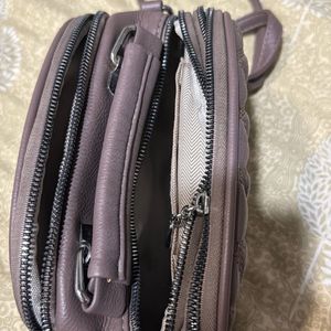 Multipocket Sling Bag